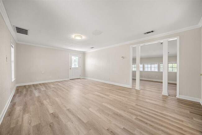 Foto del edificio - 109 S Cedar St