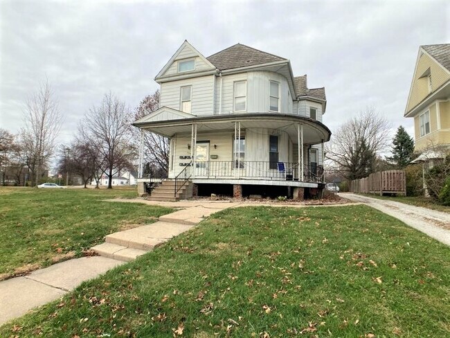 Foto del edificio - 224 West Carrol