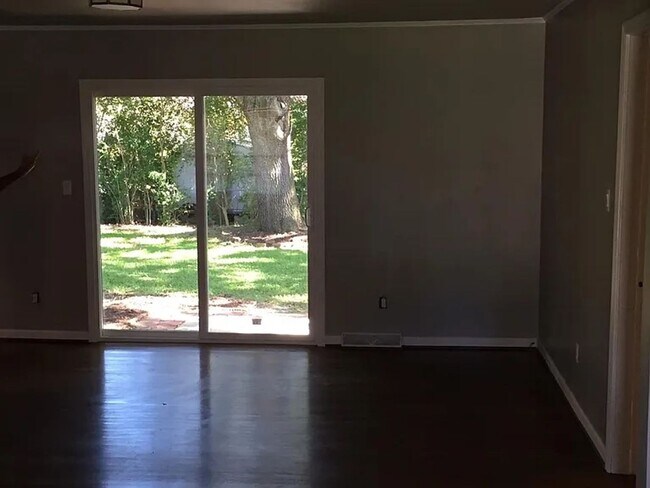 Foto del edificio - 4 Bedroom 2 Bath House in Northbridge Terrace - West Ashley