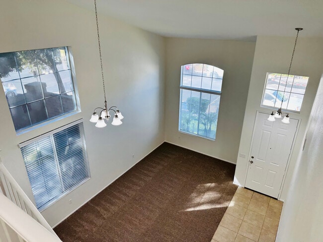 Building Photo - 807 Allen Dr