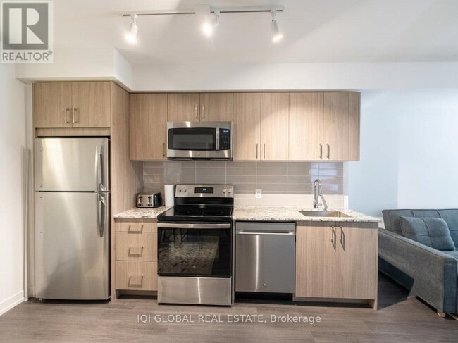 Building Photo - 4010 Eglinton Ave W