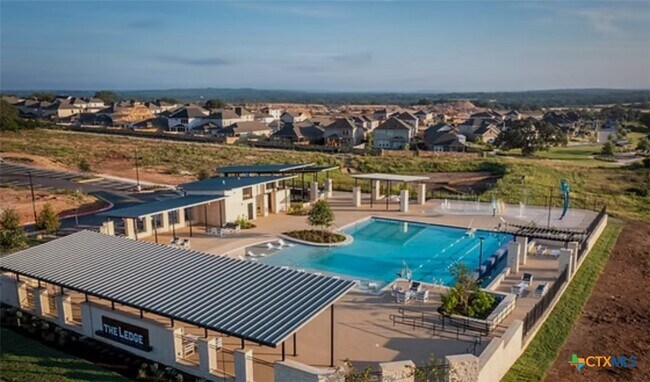 Building Photo - 2089 Egret Ave