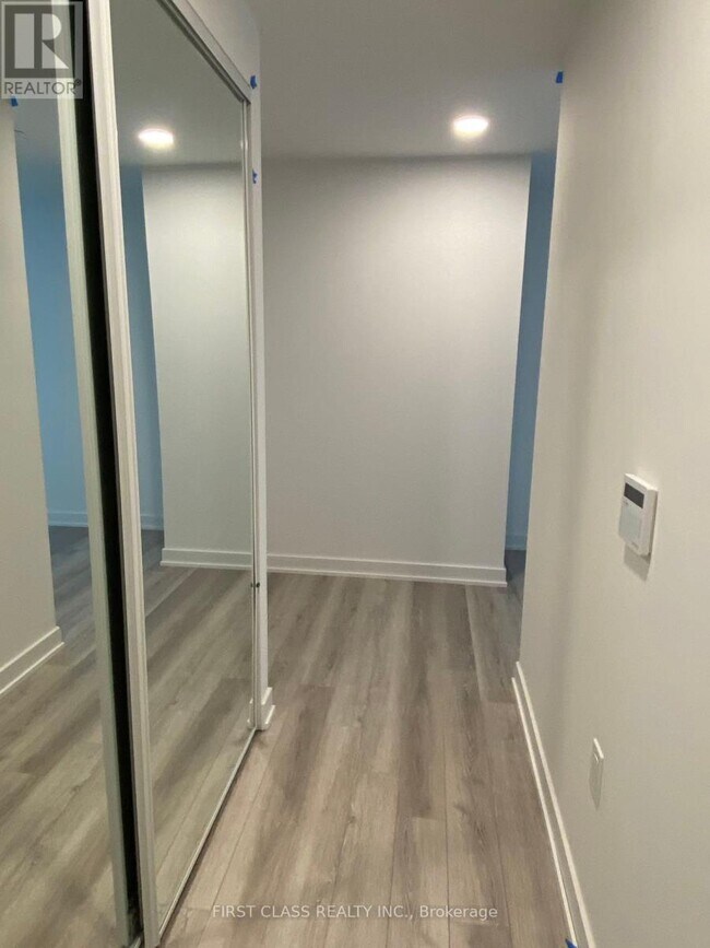 Photo du bâtiment - 238-2238 Simcoe St