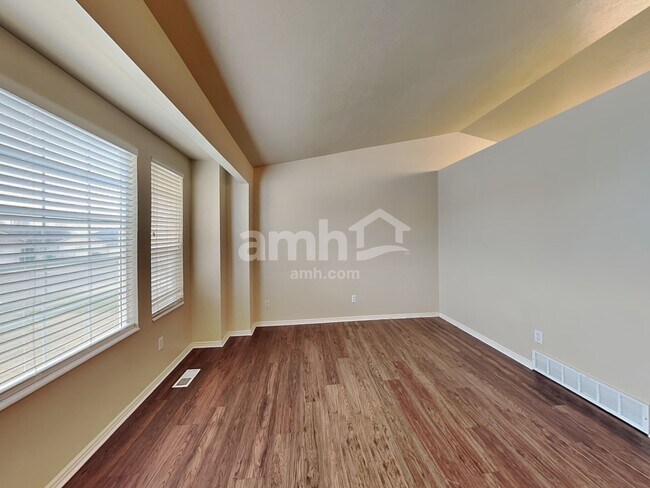 Foto del edificio - 3024 W 4450 S