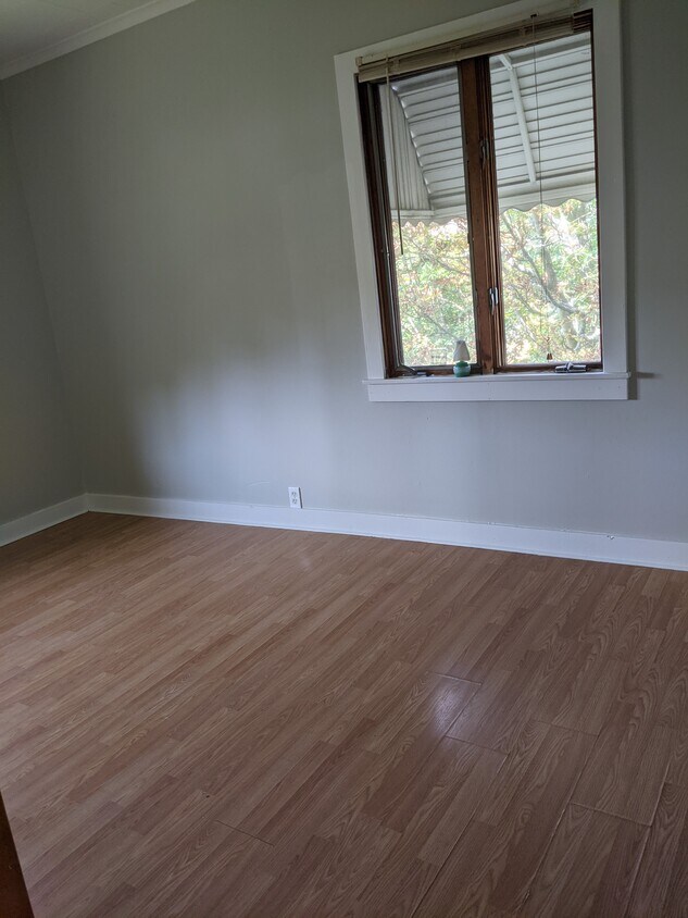 Bedroom - 1836 Clearview St