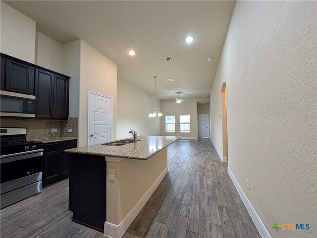 Building Photo - 1227 FM306
