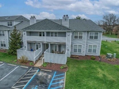 Front - 2603 Waters Edge Dr