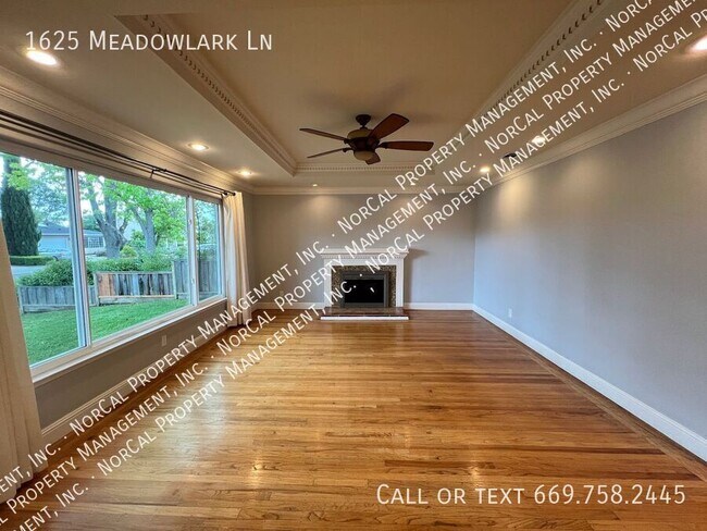 Foto del edificio - 1625 Meadowlark Ln