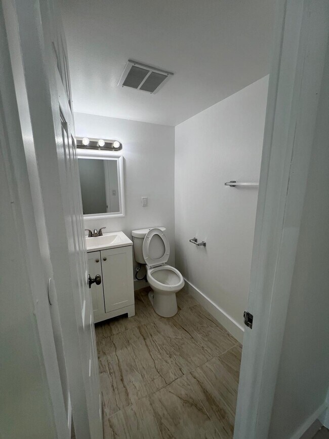 Foto del edificio - 15225 NE 6th Ave