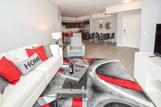 Building Photo - The Solera at Kendall West