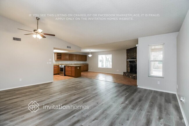 Building Photo - 7215 E Pueblo Ave