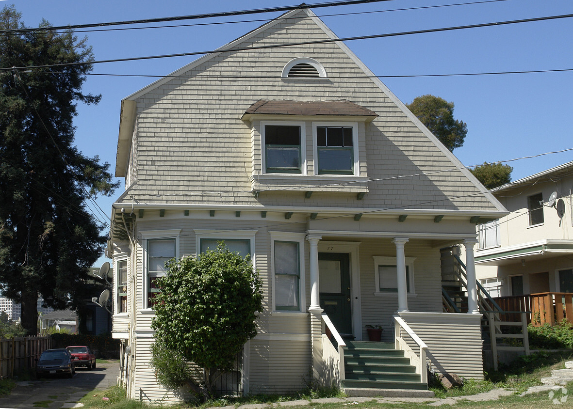 Building Photo - 77 Pearl St