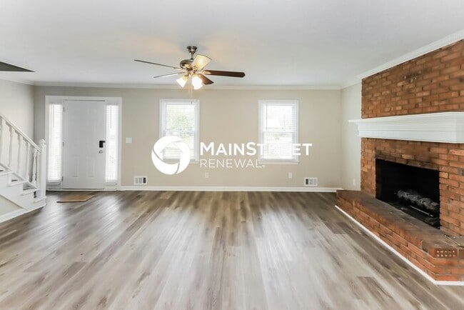Foto del edificio - 3 Bedroom Pet-Friendly Home in CONYERS, GA...