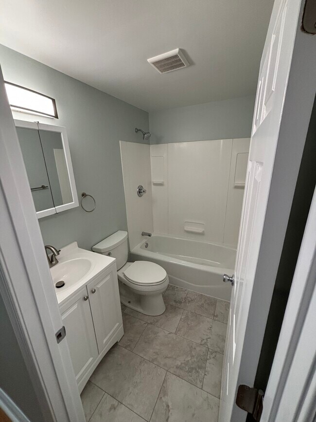 Foto del edificio - 3458 Keswick Rd