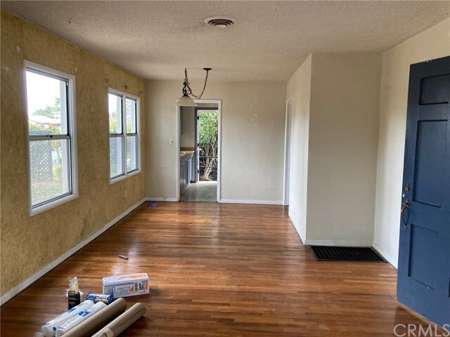 Building Photo - 875 Catalina Blvd