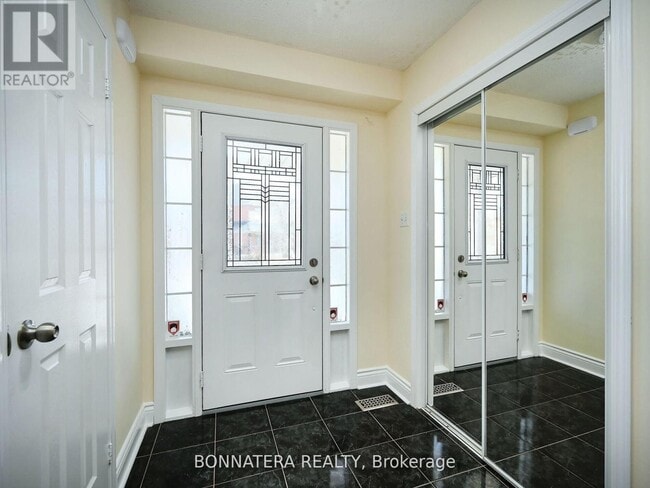 Building Photo - 409 Hobbs Crescent