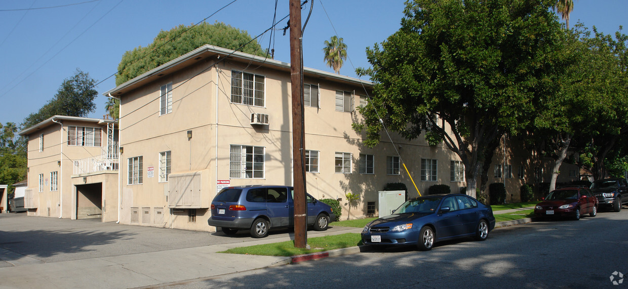 Building Photo - 421-425 Mission St