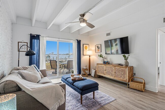 Foto del edificio - 334 Bluefish Dr
