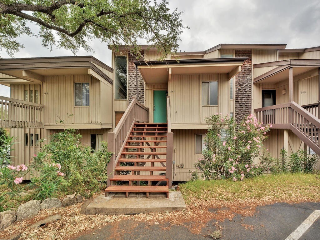 547 Demarett Dr, Lago Vista, TX 78645 Townhome Rentals in Lago Vista