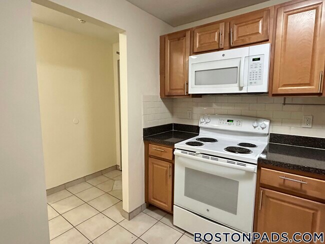 Foto del edificio - 24 Whites Ave