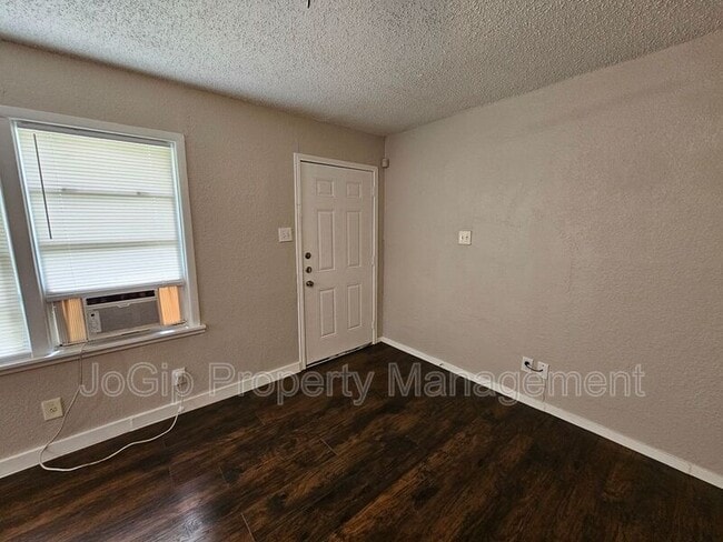 Building Photo - 6403 Hollis Ave