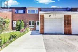 Building Photo - 7 Sachems Pl