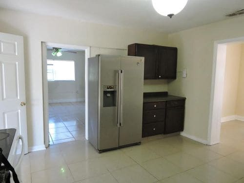 Building Photo - 1342 W 37th St