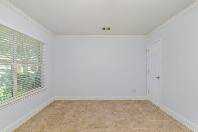 Foto del edificio - 15811 Vinemoss Ln