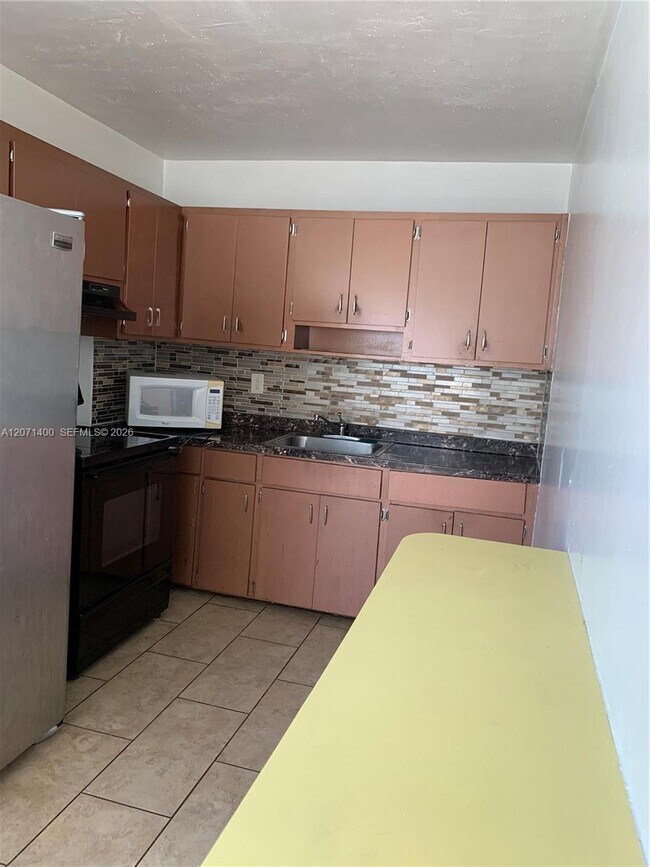 Foto del edificio - 4501 SW 25th St