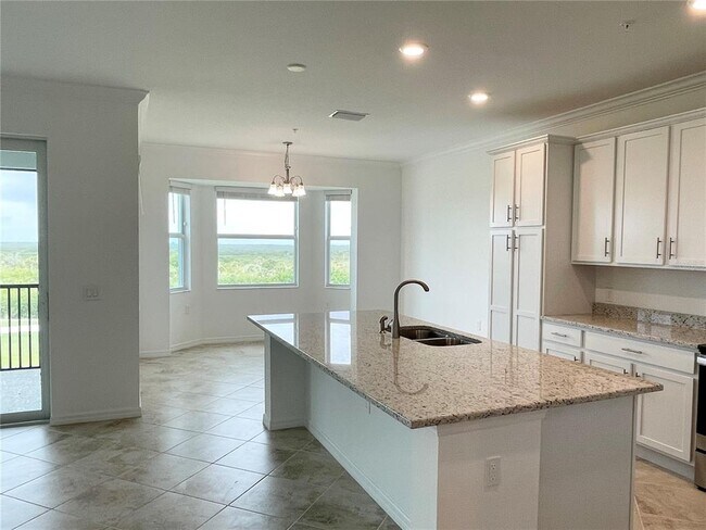 Building Photo - 14071 Heritage Landing Blvd
