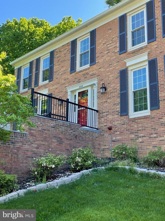 Foto del edificio - 5849 Colfax Ave