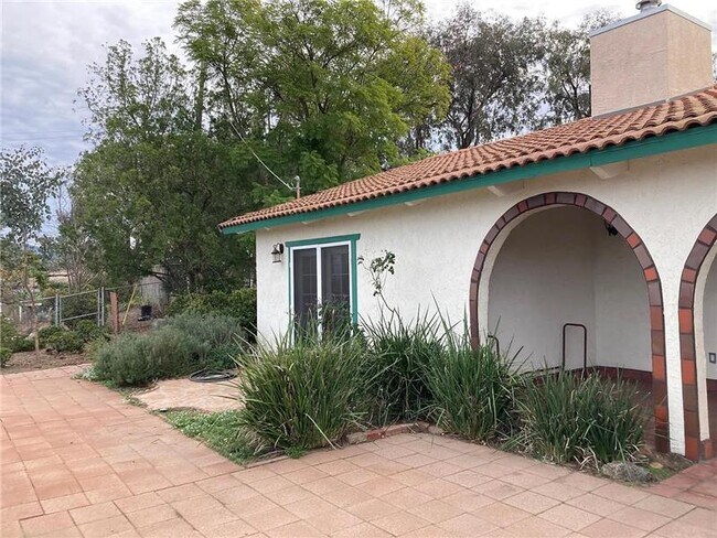 Building Photo - 31035 Pauma Heights Rd