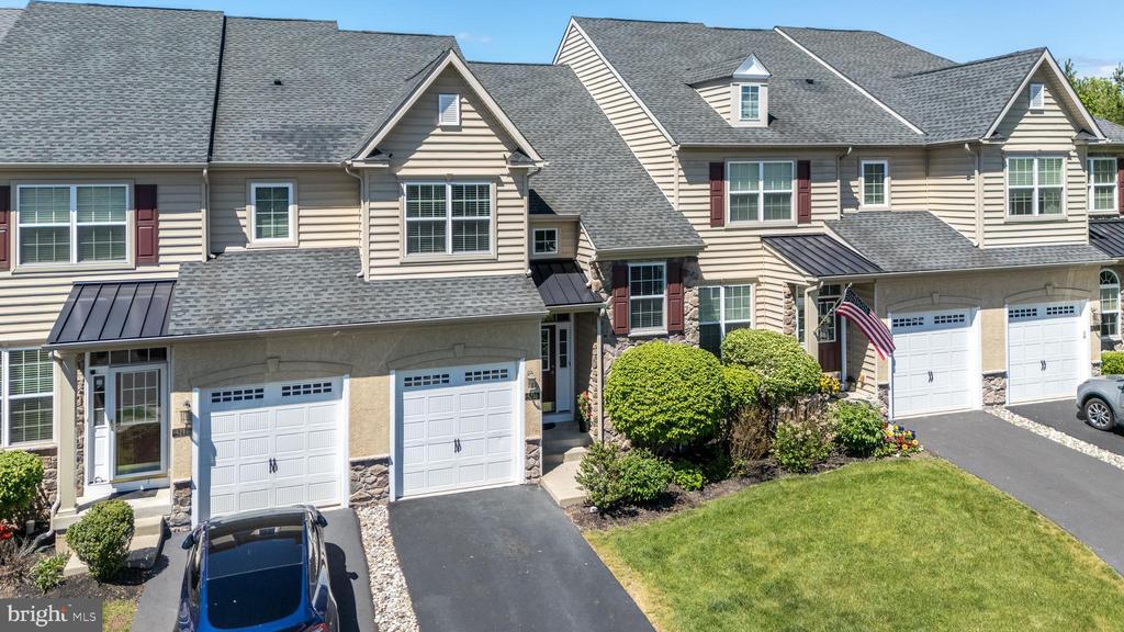 Primary Photo - 3216 Brookside Dr