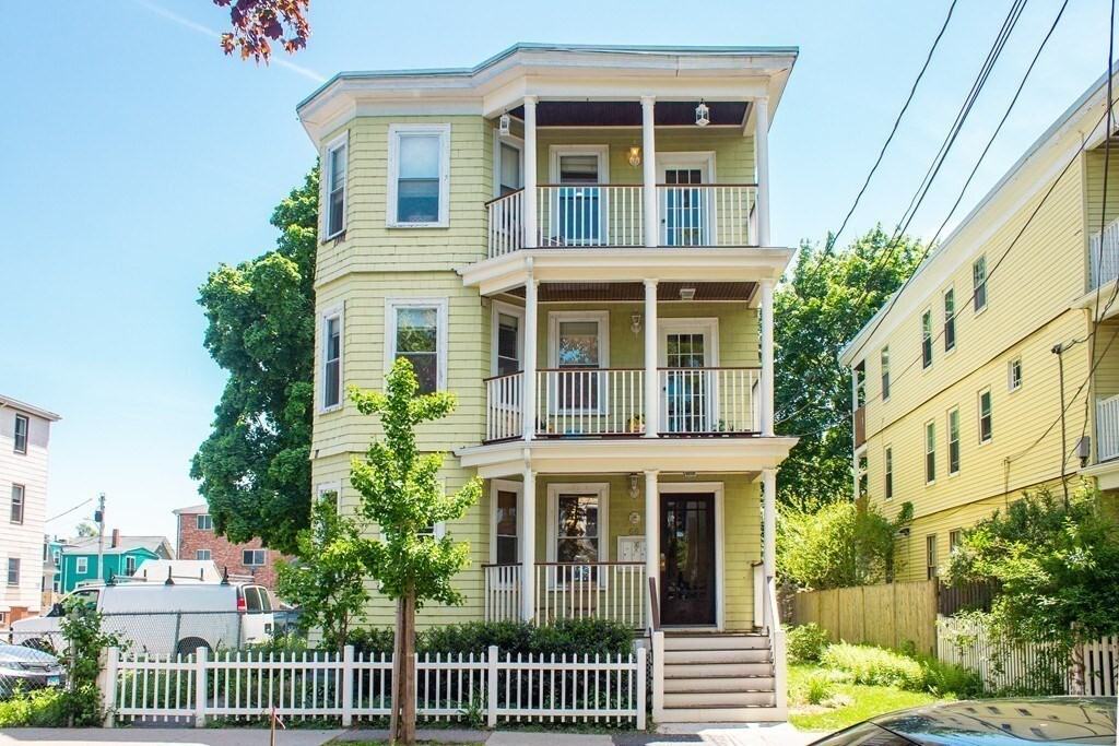 Primary Photo - 66 Dudley St