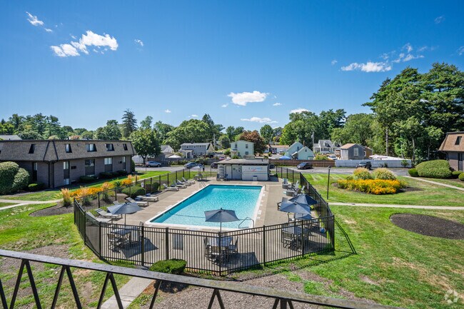 1 habitación, 1 baño - 750 pies cuadrados - Balcón - ReNew Taunton Apartment Collection