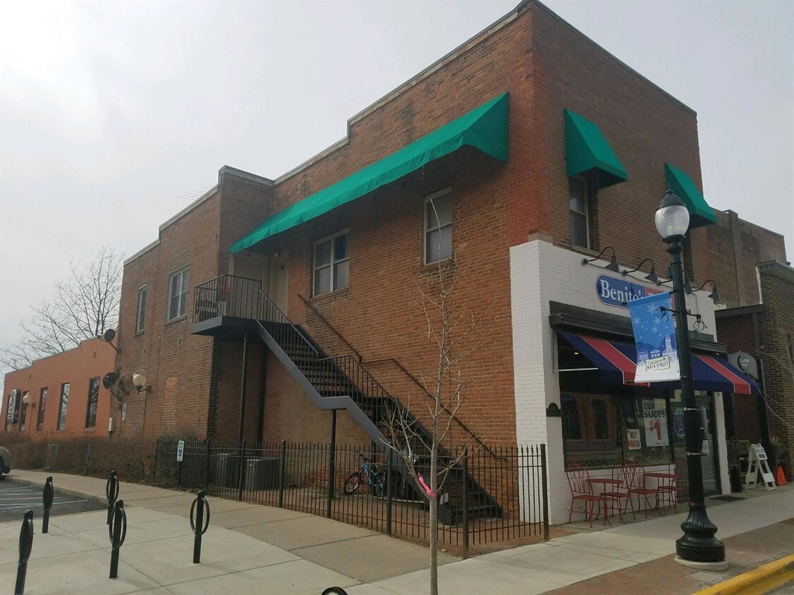 100 S Ann Arbor St, Saline, MI 48176 Condo for Rent in Saline, MI