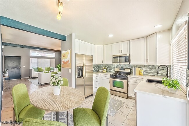 Building Photo - 7216 Archcrest Ave