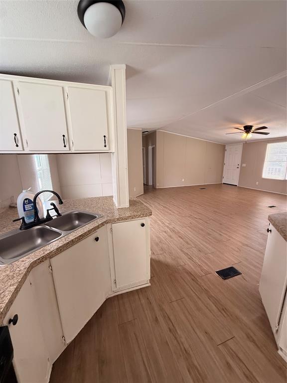 Building Photo - 2021 N Battlebell Rd