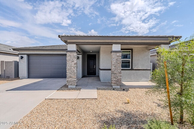 Building Photo - 17996 W Camino de Oro