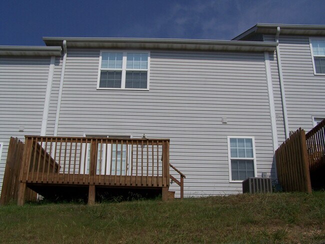Foto del edificio - 1140 Harbin Ridge Ln