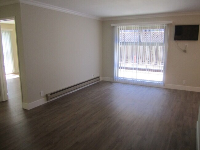 Foto del edificio - 4747 Atherton Ave