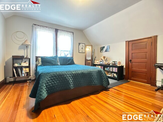 Foto del edificio - 19 Mapleton St