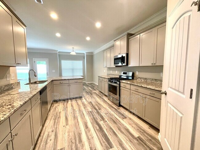 Building Photo - 129 Vandora Hills Pl