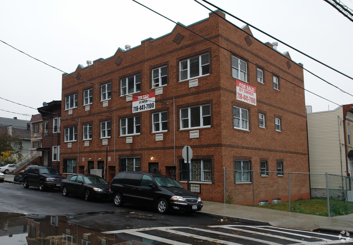 Building Photo - 802-806 E 216th St