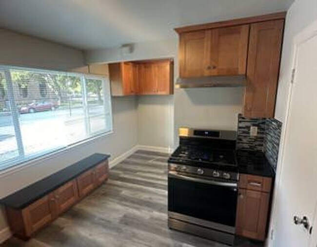 Foto del edificio - 120 Asbury St