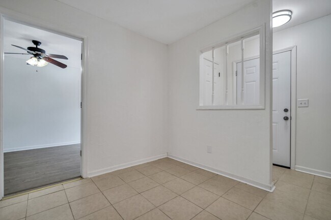 Foto del edificio - 1732 Talmadge Rd