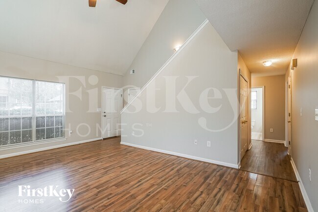 Foto del edificio - 152 Laurel Woods Dr