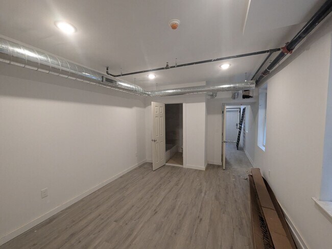 Foto del edificio - 6614 Rising Sun Ave