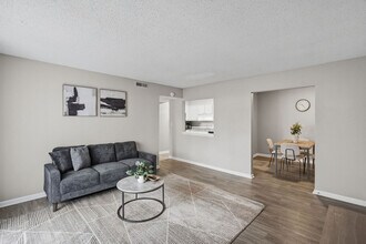 Building Photo - 1302 Stone Mill Cove