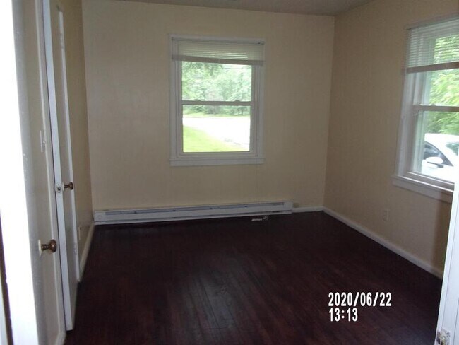 Foto del edificio - 797 McCauley Rd